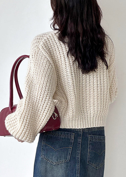 Cardigan en tricot de coton beige à boutons et col rond à manches longues AF1035