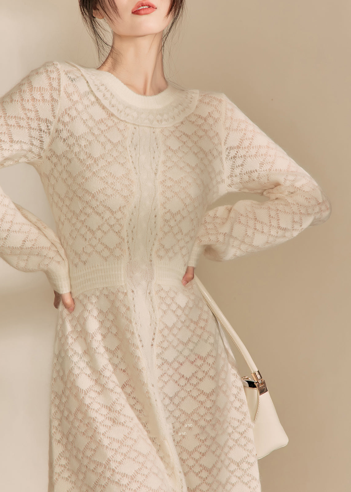 Französisches beiges Jacquard-Strickkleid mit Rundhalsausschnitt, Herbst WV013