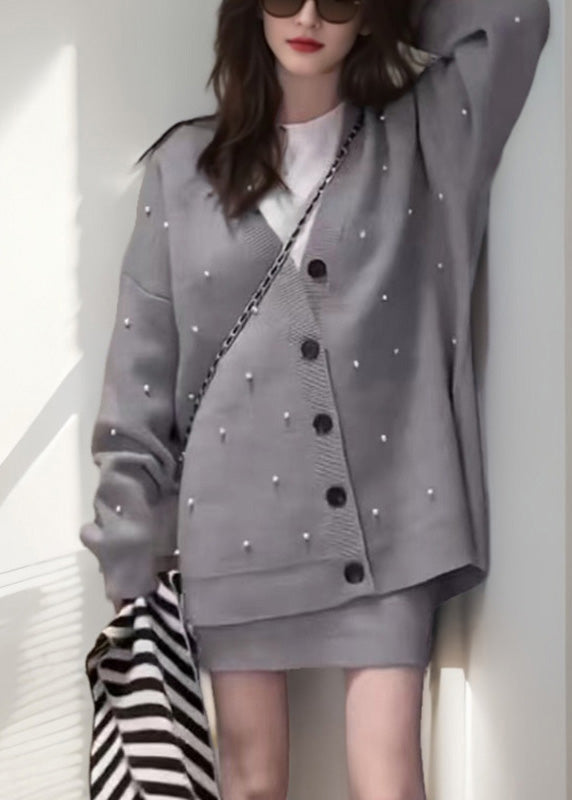 Ensemble deux pièces cardigan et jupe en tricot de coton rouge à col en V et perles pour l'hiver WV001
