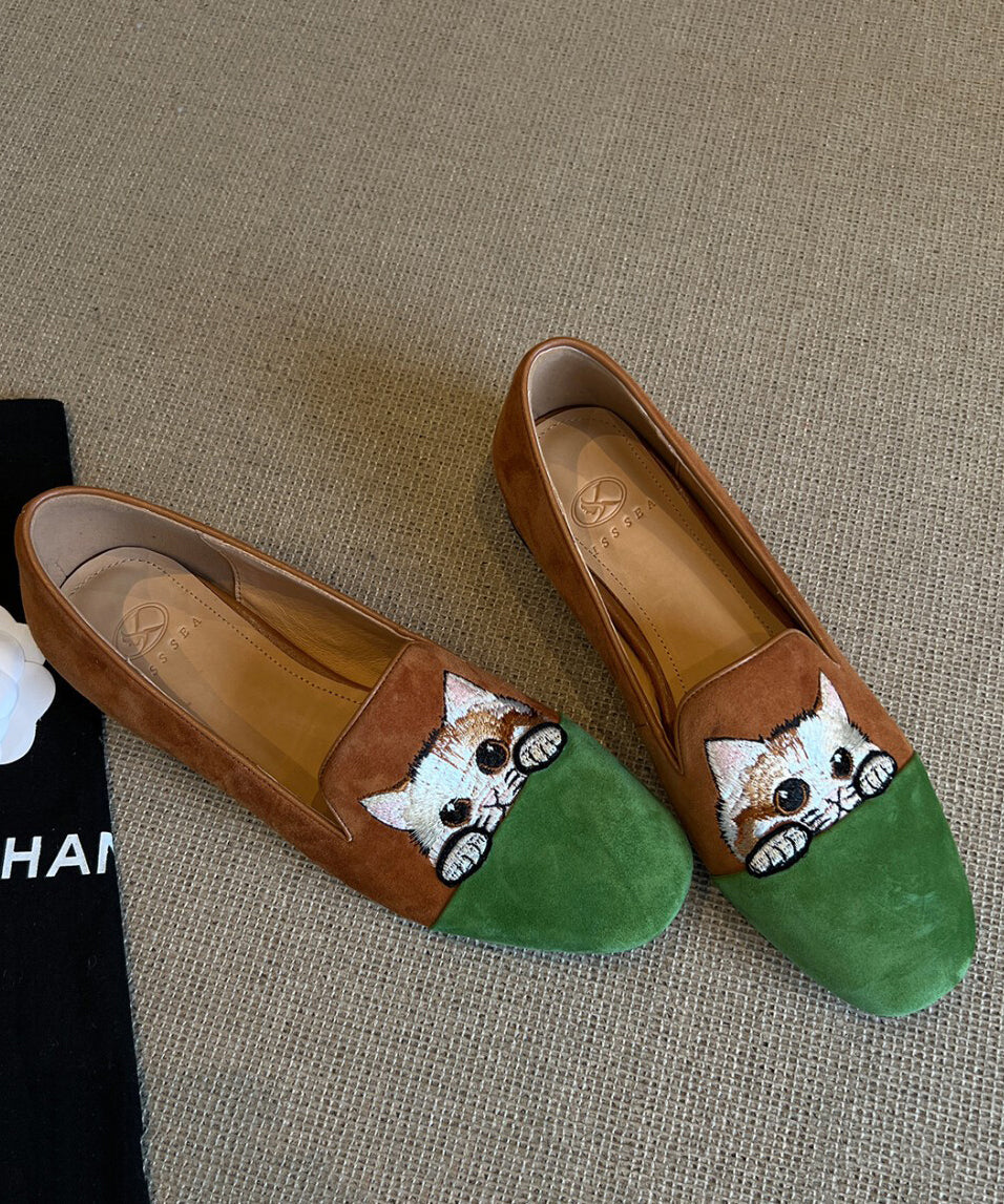 Magnifiques mocassins Penny brodés en daim marron YC015