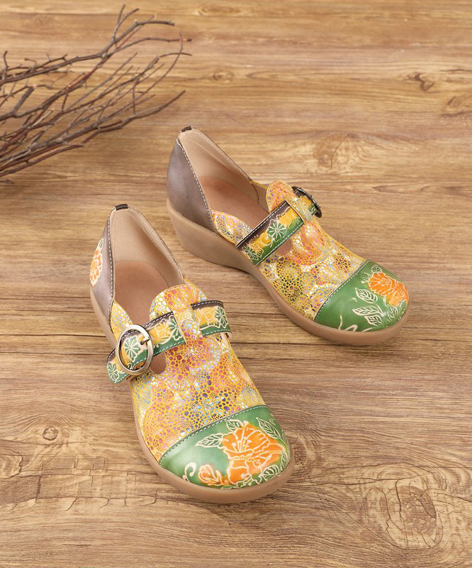 Belles chaussures à talons compensés hauts en relief avec boucle jaune SL1009