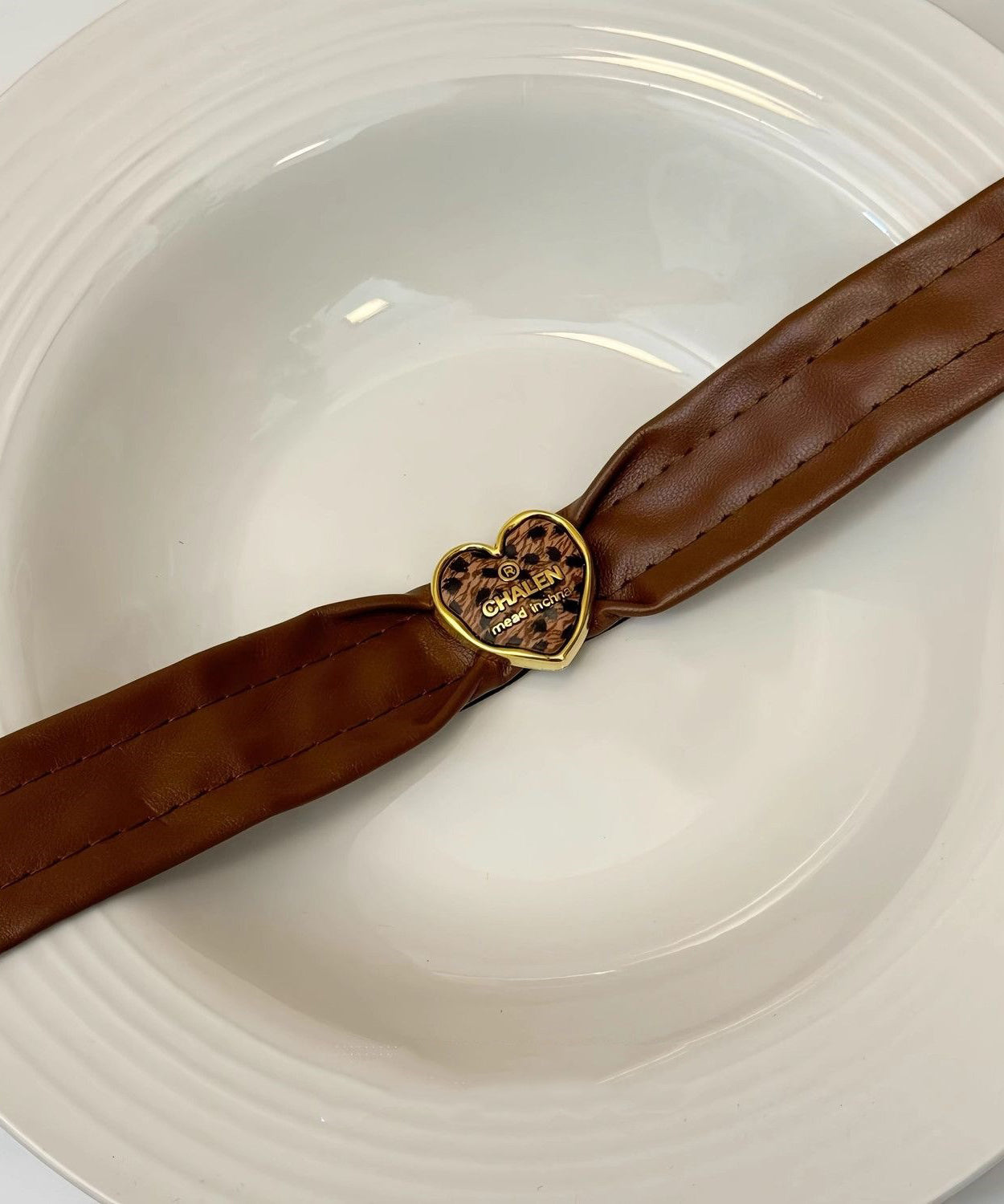 Collier ras du cou Boho Love en cuir marron patchwork