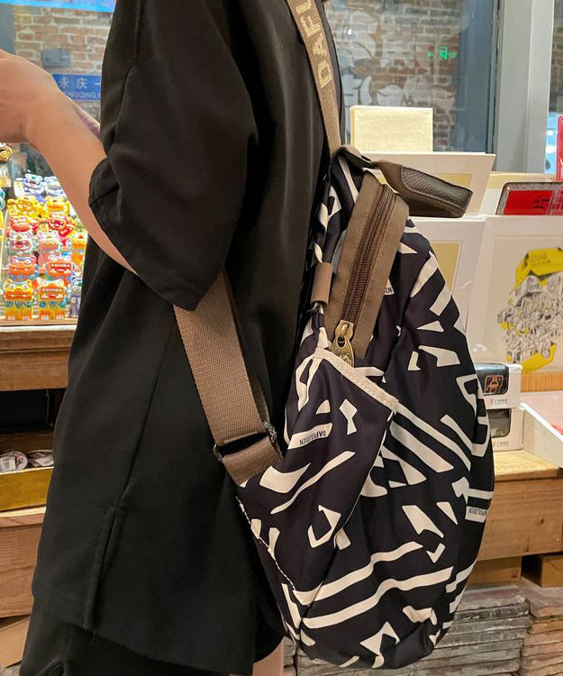 Lässiger, robuster Rucksack mit schwarzem Aufdruck RB033