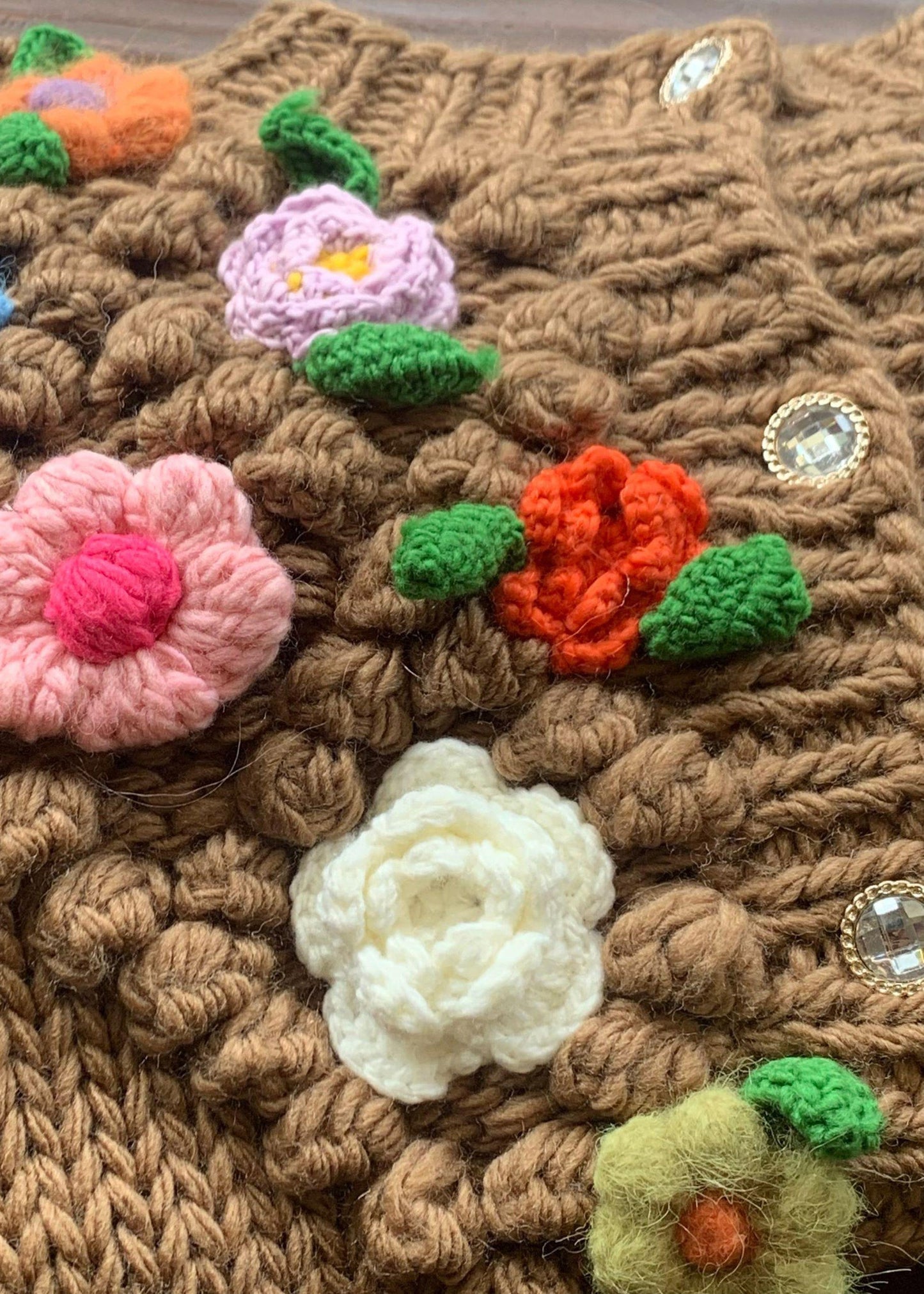 Manteaux d'hiver en tricot de coton à boutons floraux marron et patchwork douillets WY011