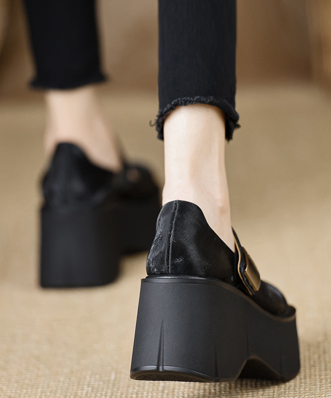 Talons hauts compensés faits main avec boucle et sangle en soie noire YC028