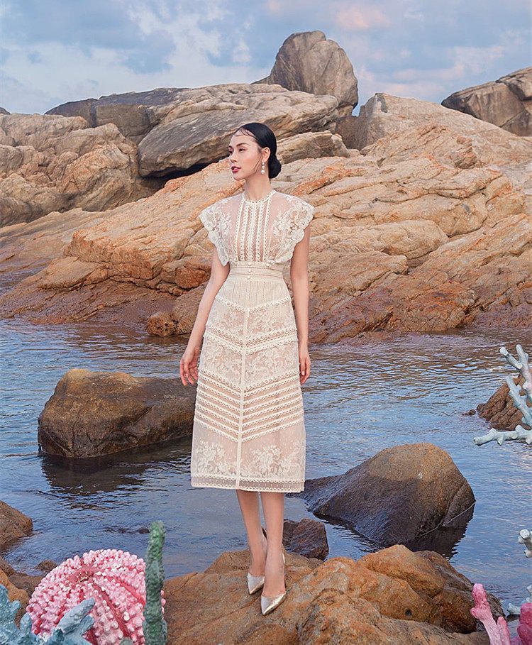 Sleeveless Lace Midi A-Line Party Dress