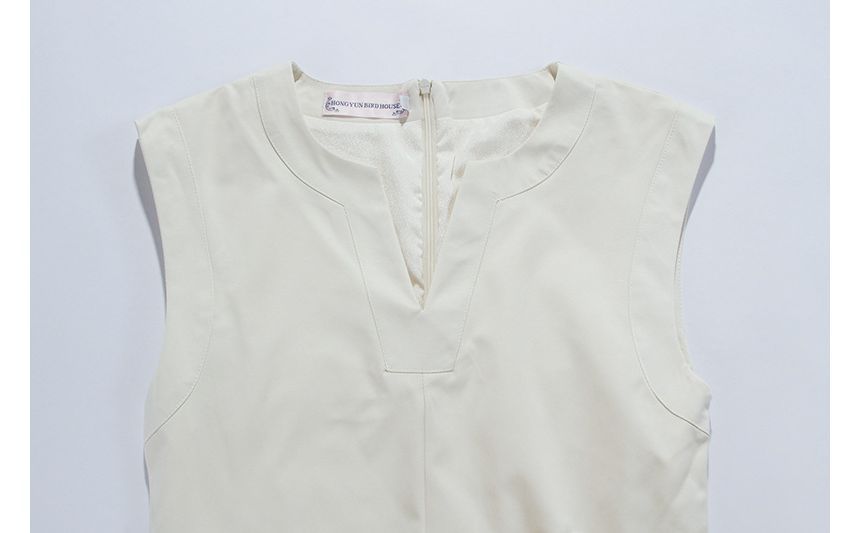 Sleeveless Notch Neck Plain Midi A-Line Dress