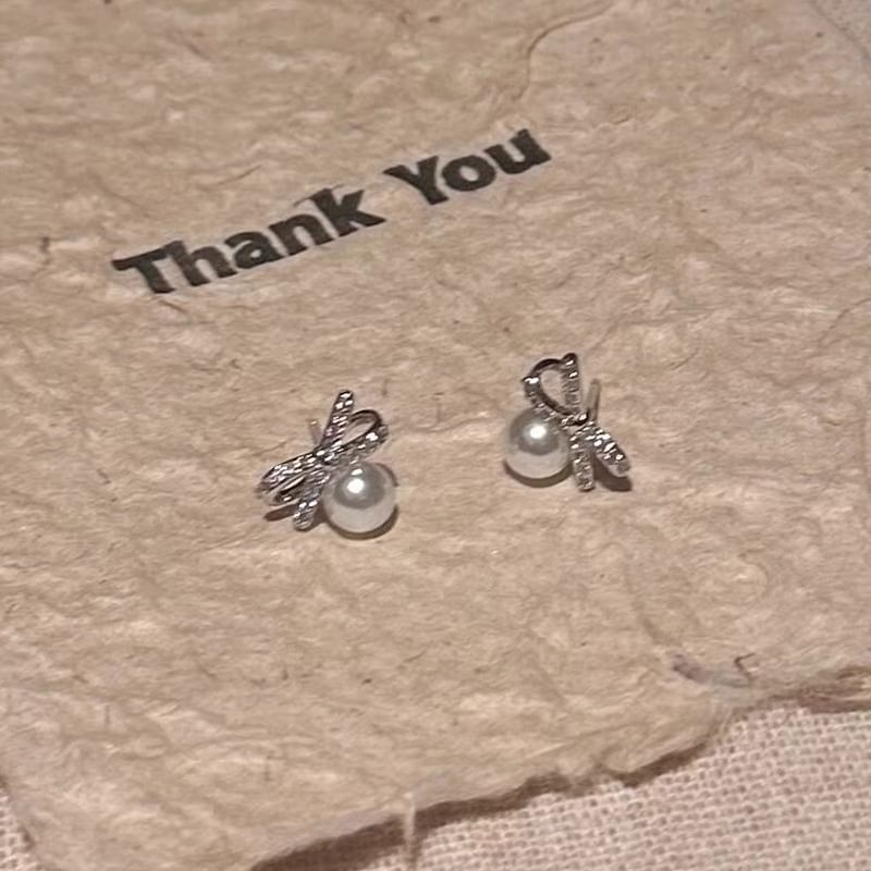 Bow Faux Pearl Earring Stud