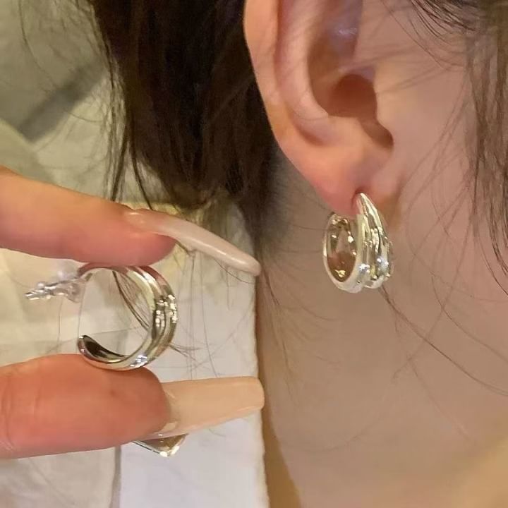 Open Alloy Earring Textured Hoop