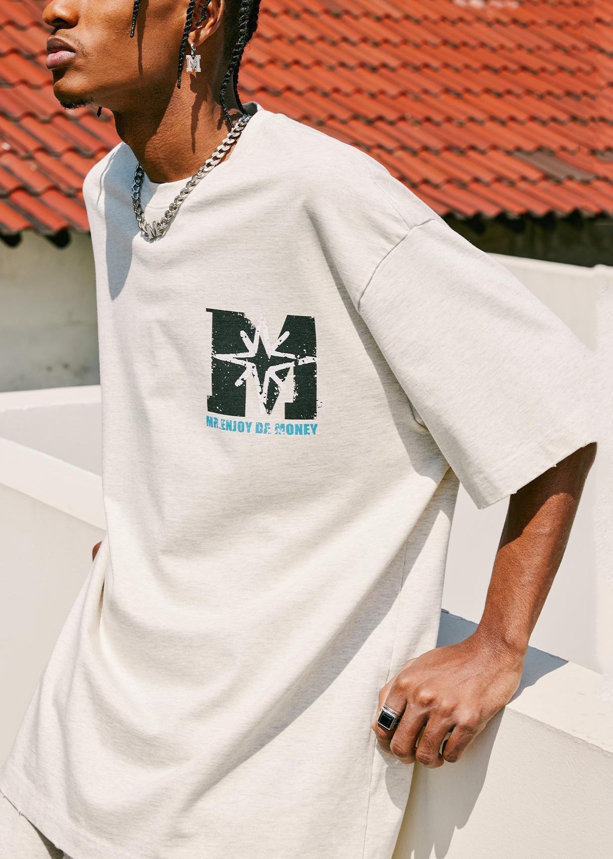 Lockeres, graues T-Shirt aus massiver Baumwolle für Herren im Sommer LK068