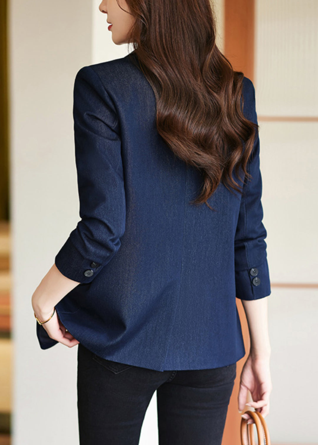 Moderner, marineblauer, gekerbter Slim Fit-Jeansmantel, Frühling, YJ025