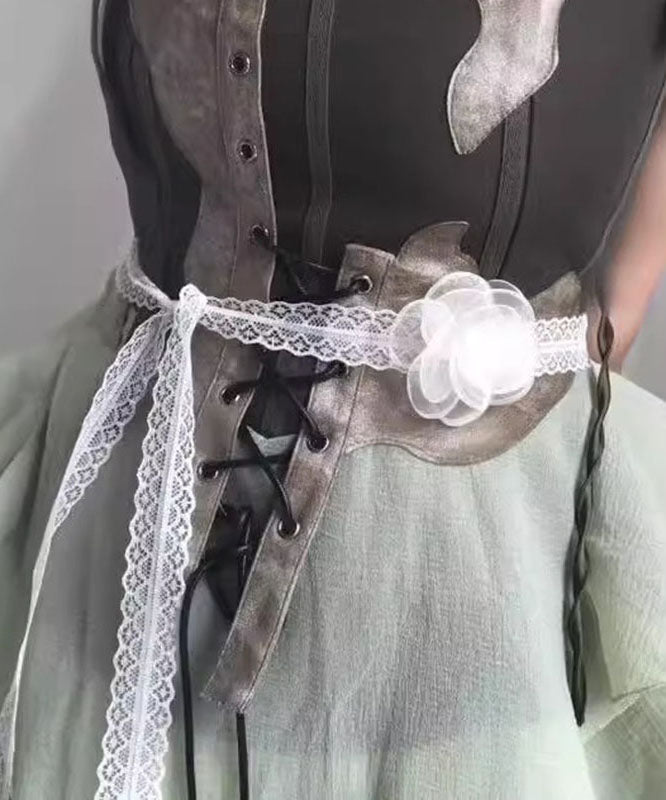 Collier moderne en dentelle blanche ajourée à motif floral YA006