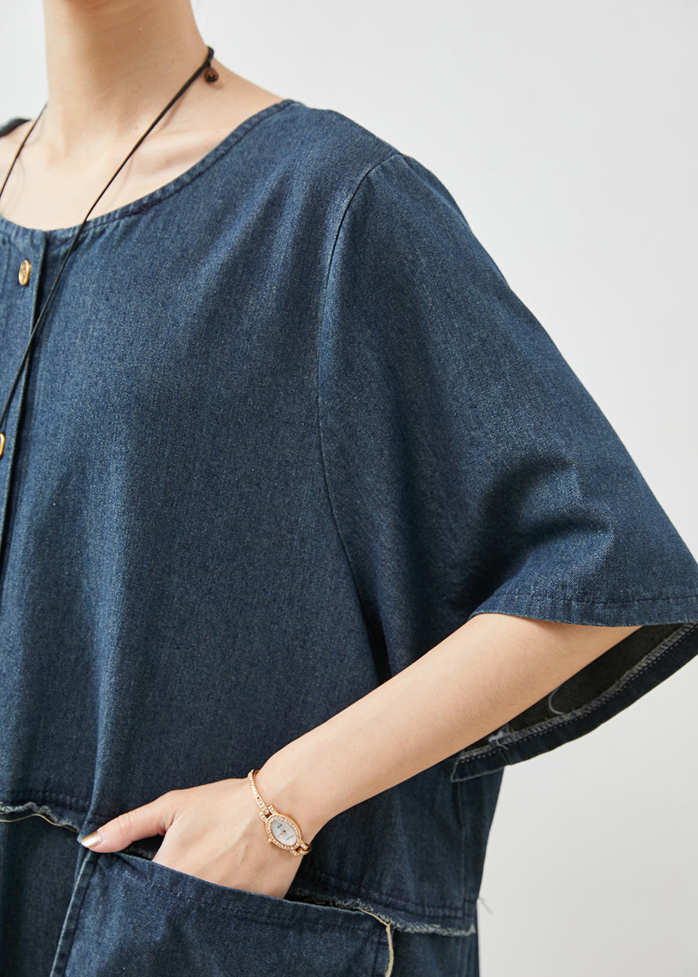Natürliches Marineblaues Maxikleid aus Denim mit übergroßen Taschen, Sommer-AP1074