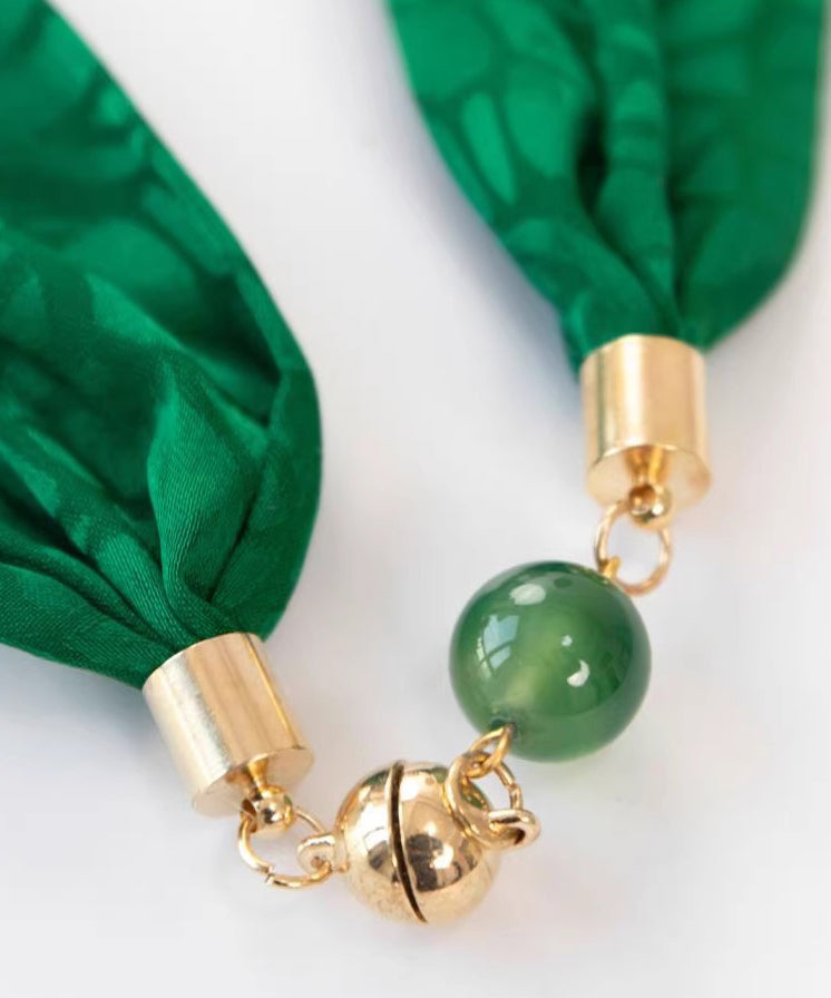 Neue grüne Perlenkette aus Sterlingsilber mit Legierungsdruck YU005