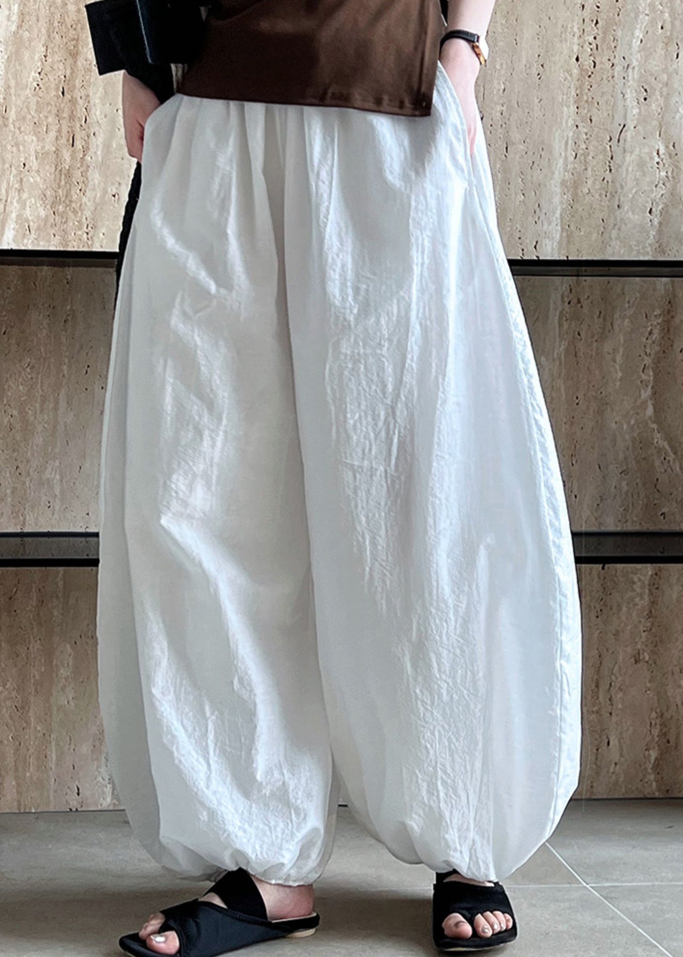 Pantalon lanterne en coton à taille élastique et poches blanches style été QK002