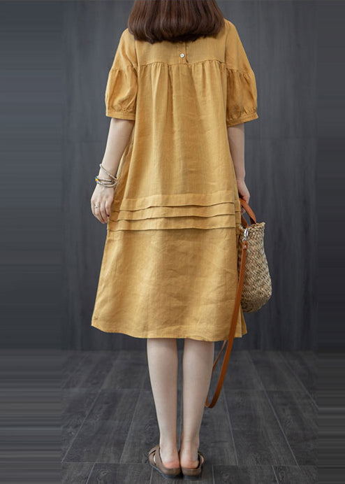 Gelbes Patchworkkleid im Midsommer-Stil im übergroßen Knitterstil