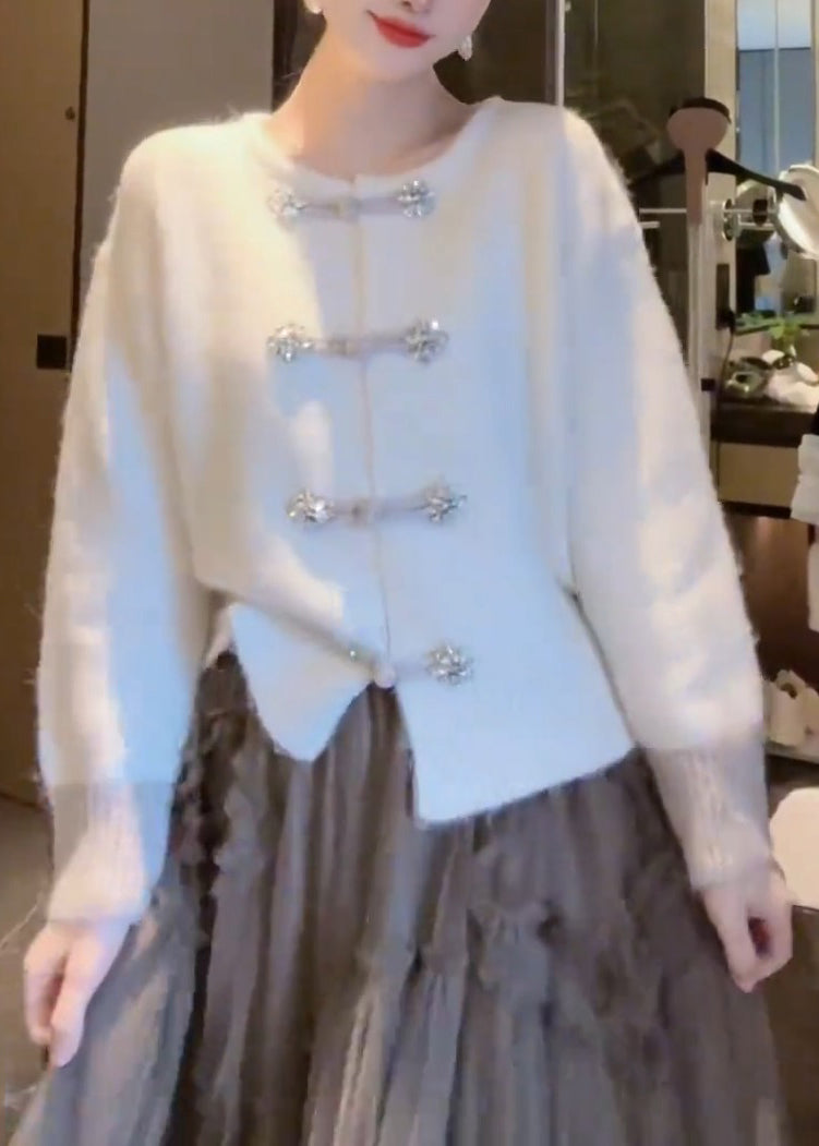 Einzigartige weiße Strickjacke mit Rundhalsausschnitt und chinesischen Knöpfen, Herbst, WE015