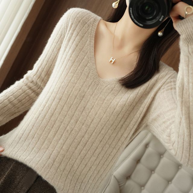 Long-Sleeve V-Neck Plain Ribbed Knit Top