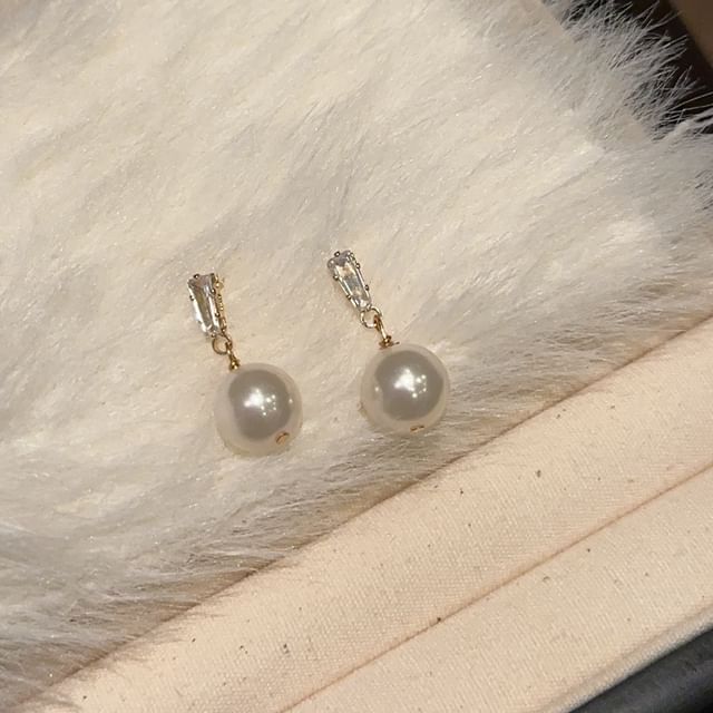 Pearl Faux Clip-On / Drop Earring