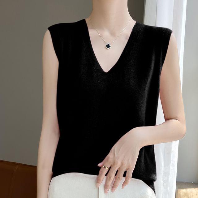 V-Neck Plain Sweater Vest