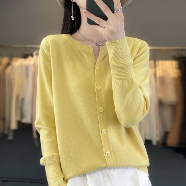Round Neck Plain Button Knitted Cardigan