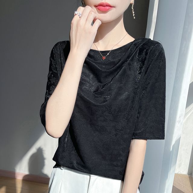 Short-Sleeve Round Neck Floral Tee