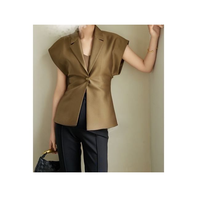 Short-Sleeve Twisted Plain Shirt