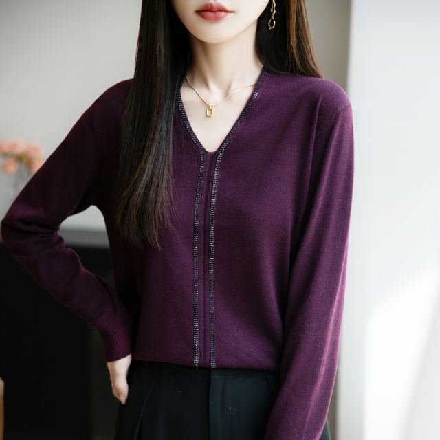 Long-Sleeve V-Neck Rhinestone Knit Top