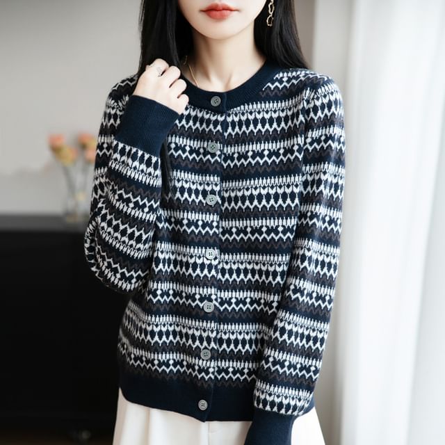 Round Neck Patterned Cardigan