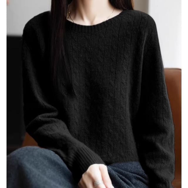 Round Neck Plain Cable Knit Sweater