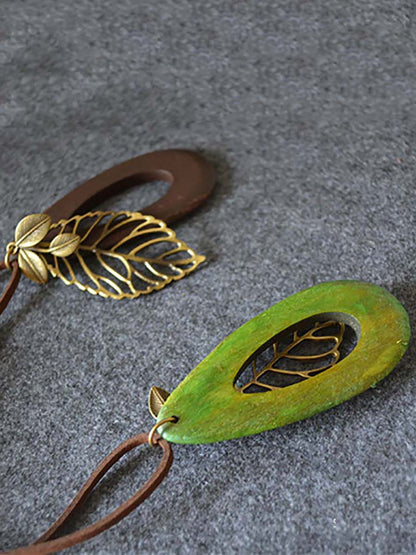 Artsy Hollow Out Metal Leaf Oval Wool Necklace AT1058