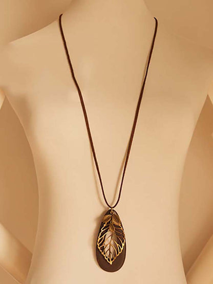 Artsy Hollow Out Metal Leaf Oval Wool Necklace AT1058