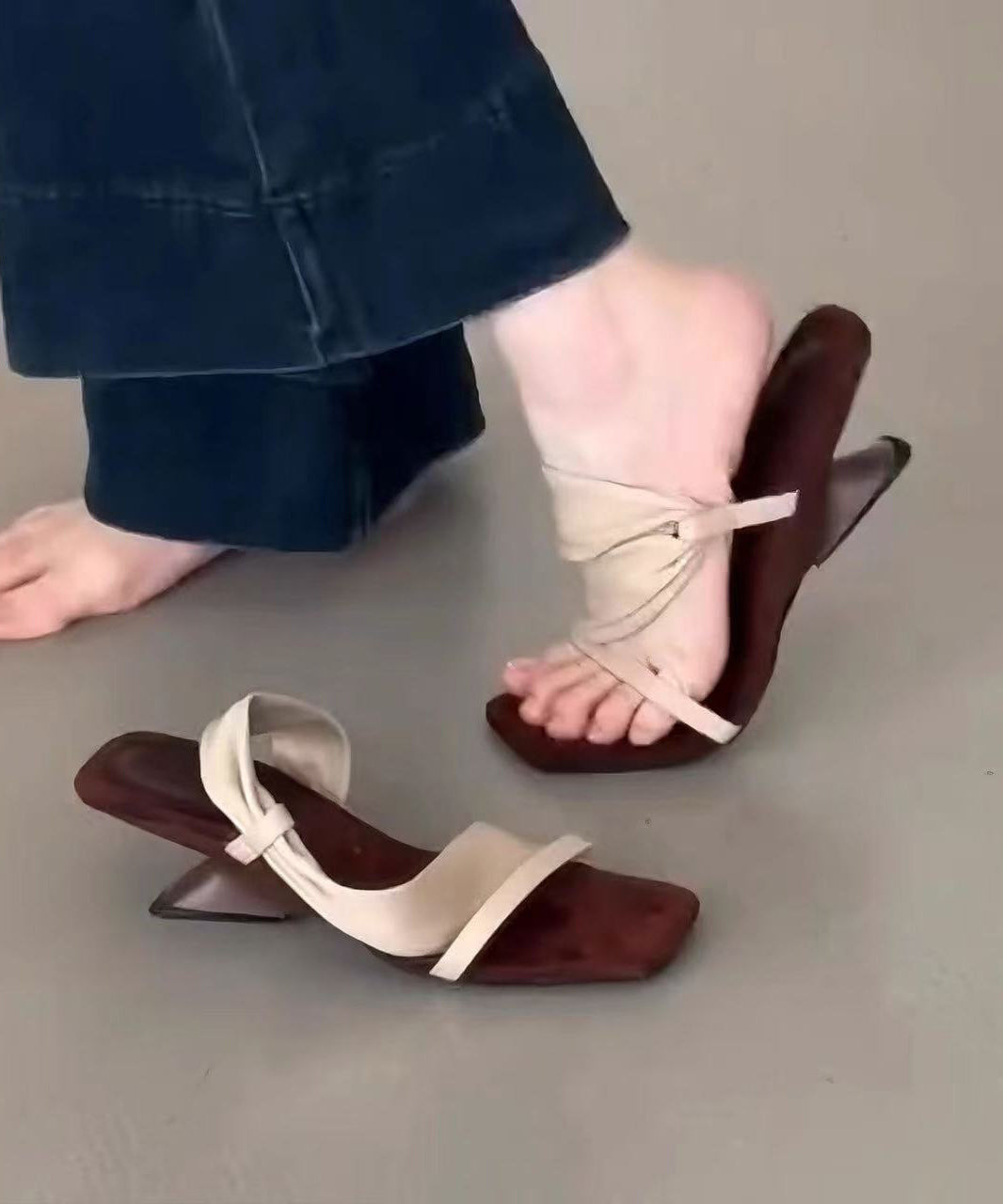 Sandales à bout ouvert en similicuir rose à brides abricot 2025