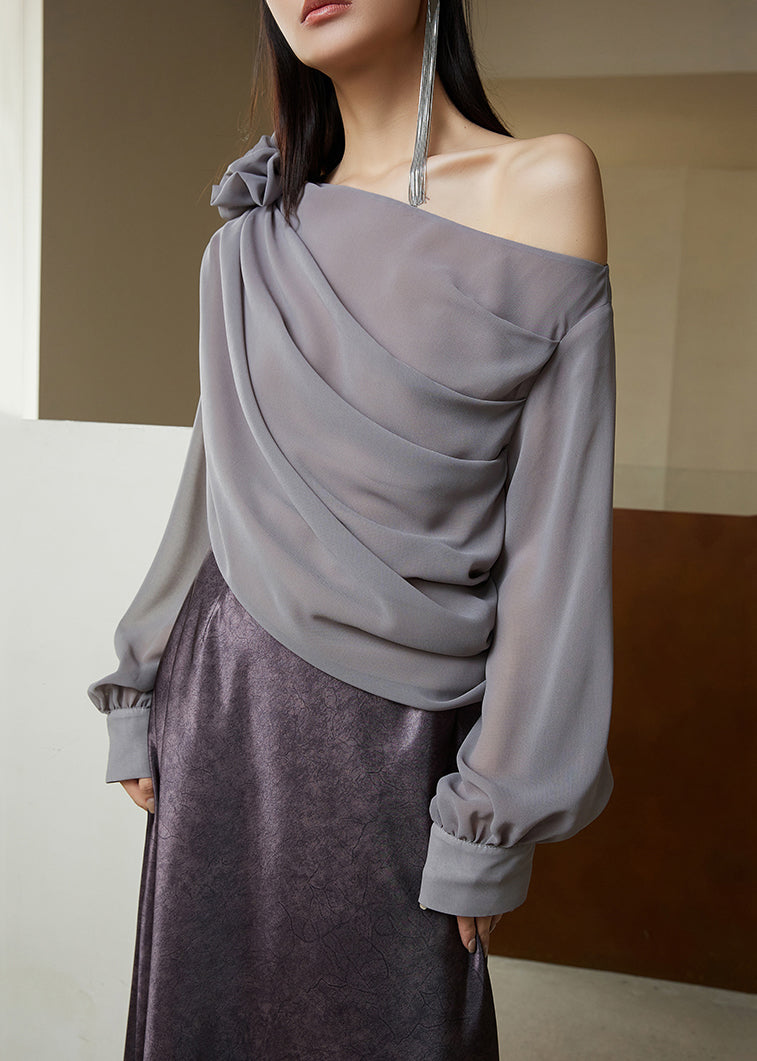 Chemise longue grise unie à manches asymétriques en mousseline de soie