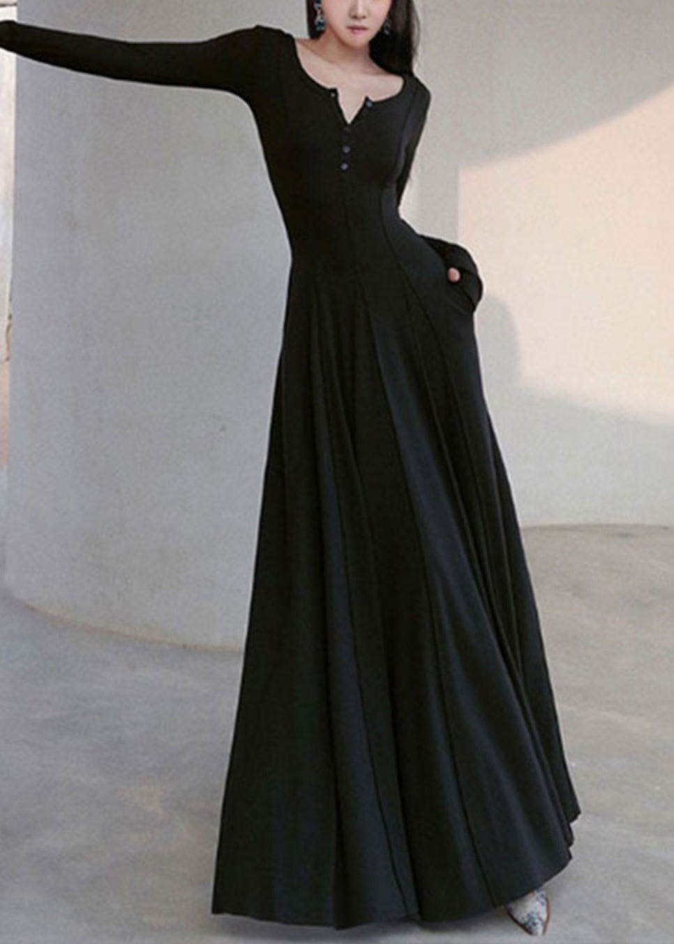 V Spring New Long Fit Black Dress Slim Simple Neck Cotton