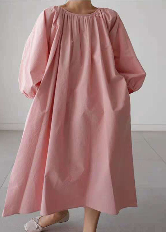 Robe froissée col rond rose maxi manches trois quarts en coton 