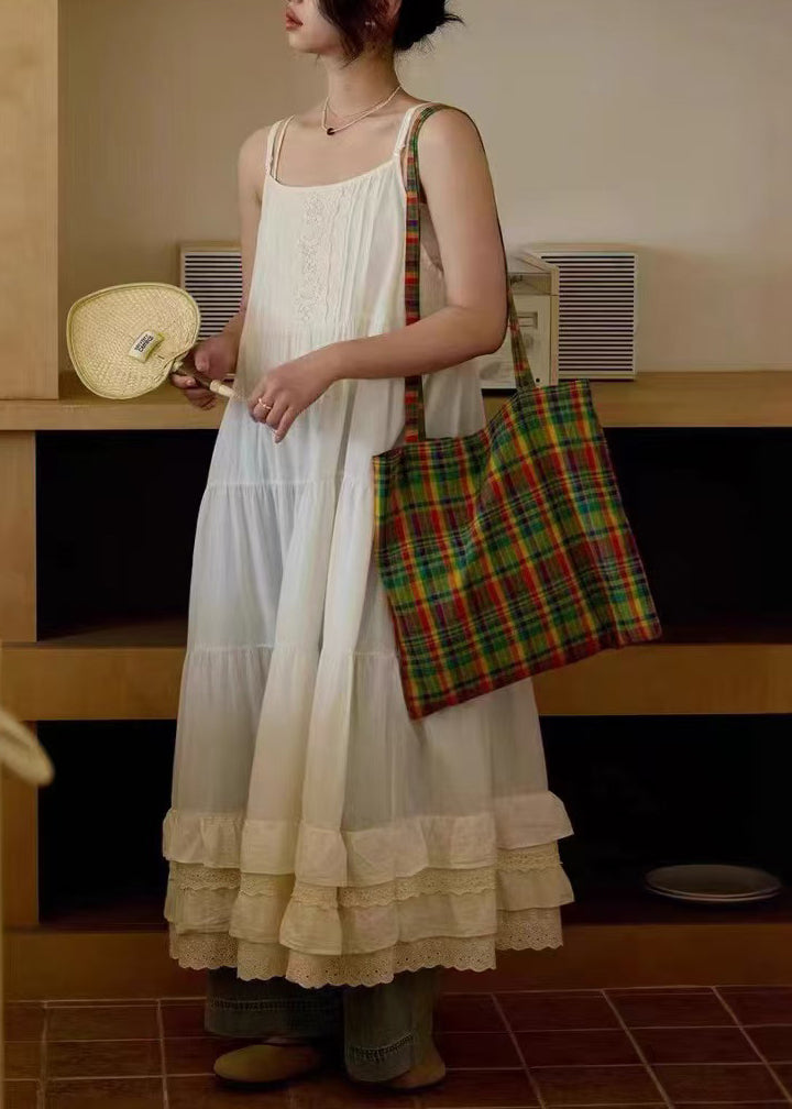 Robe d'été patchwork en coton blanc brodé