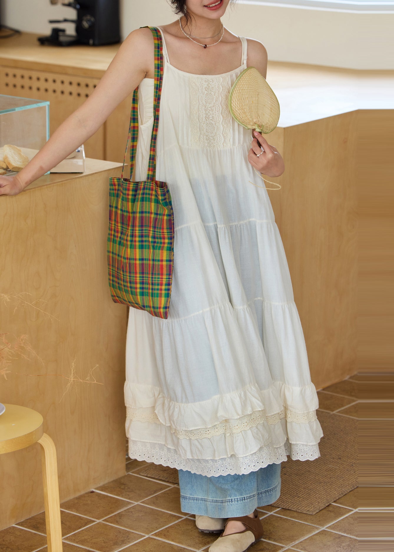 Robe d'été patchwork en coton blanc brodé