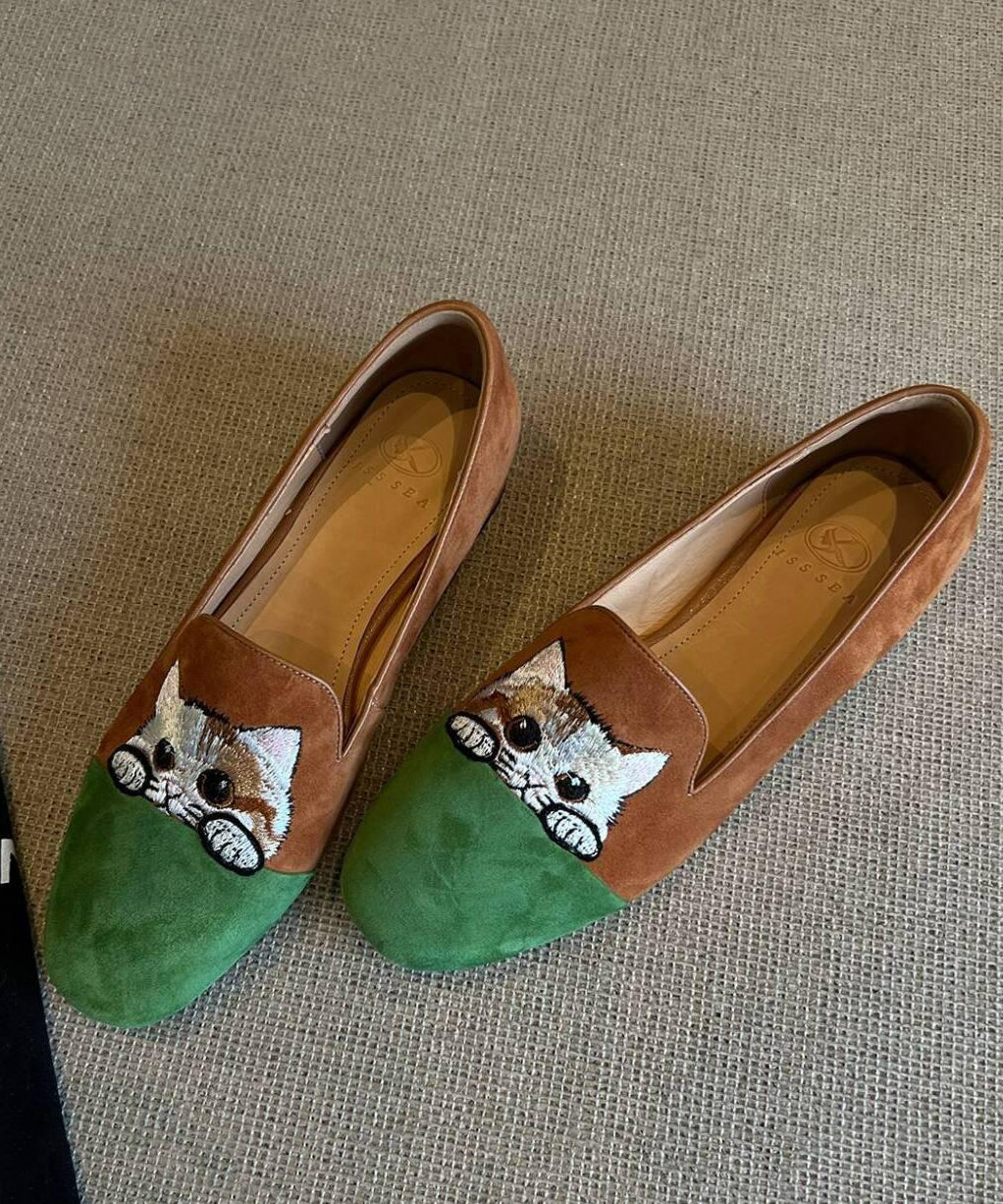 Magnifiques mocassins Penny brodés en daim marron YC015