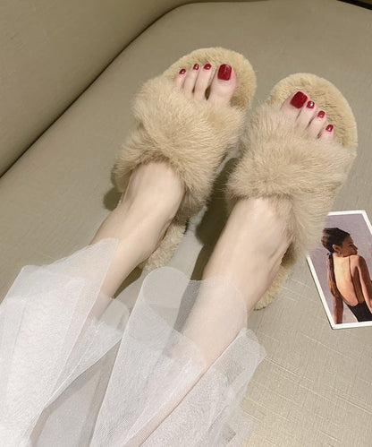 Beautiful Splicing Slippers Shoes Light Green Fuzzy Fur WB014