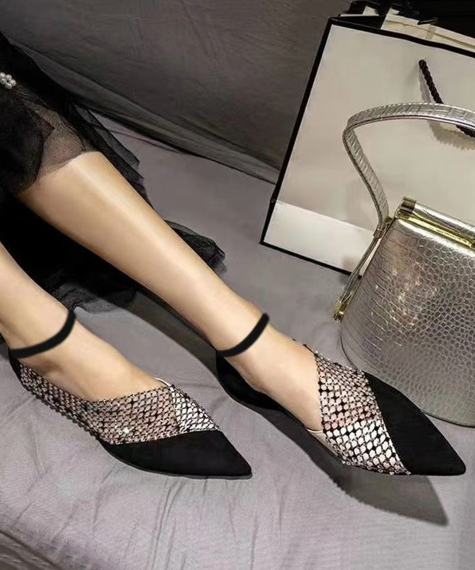 Chaussures à bout pointu en daim noir avec pieds en zircon