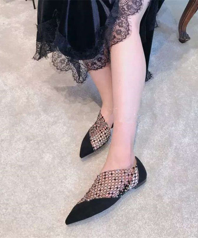 Chaussures à bout pointu en daim noir avec pieds en zircon