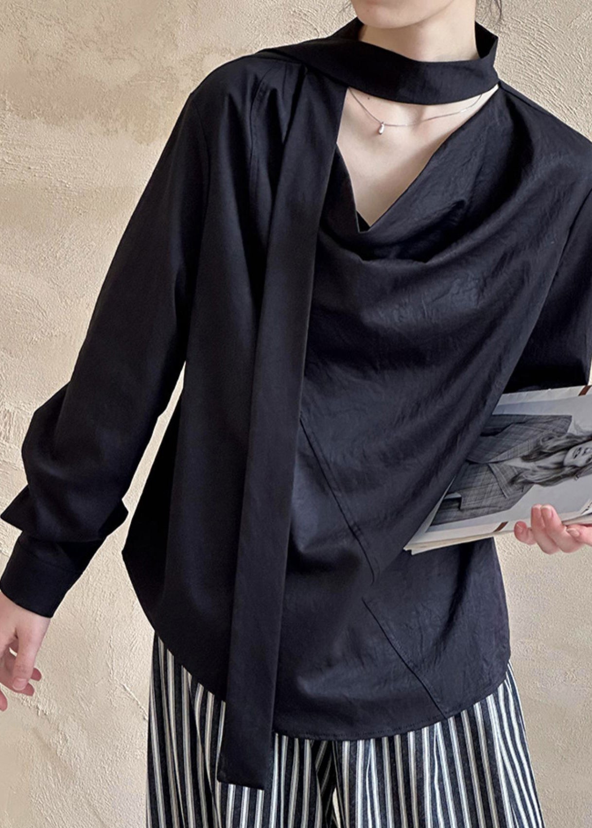 T-shirt asymétrique à manches longues noir