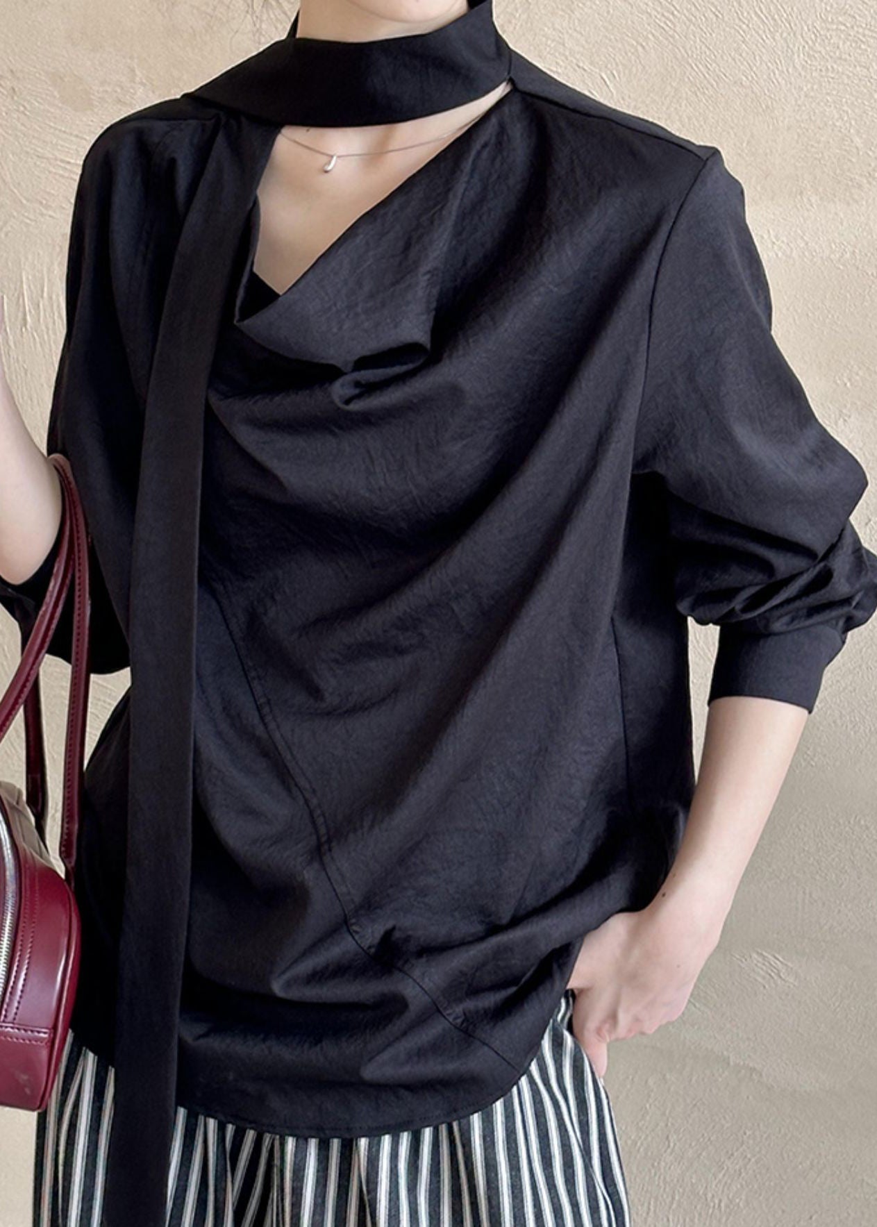 T-shirt asymétrique à manches longues noir