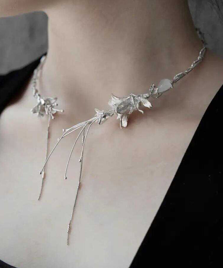 Collier ras du cou en soie de Bohème avec pompon floral en argent sterling PO030