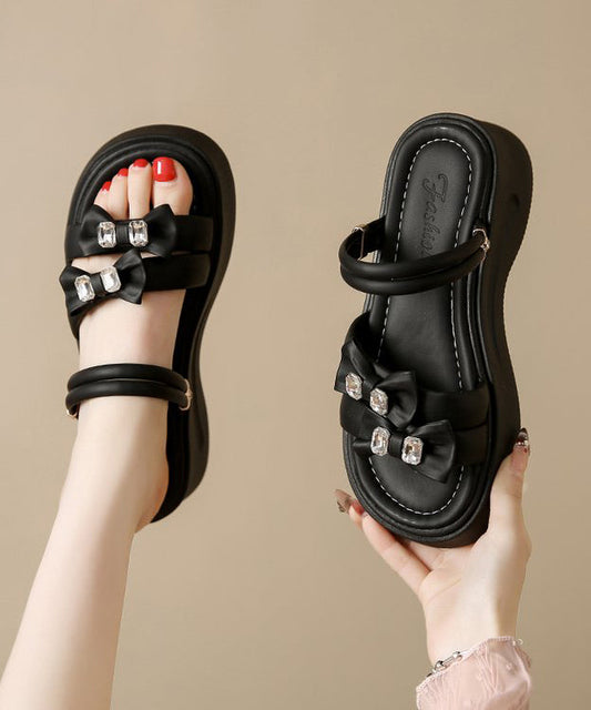 Plateforme coulissante en similicuir bohème noir avec nœud en zircon