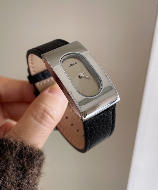 Montres à mouvement rectangulaire bref en cuir à quartz et soie