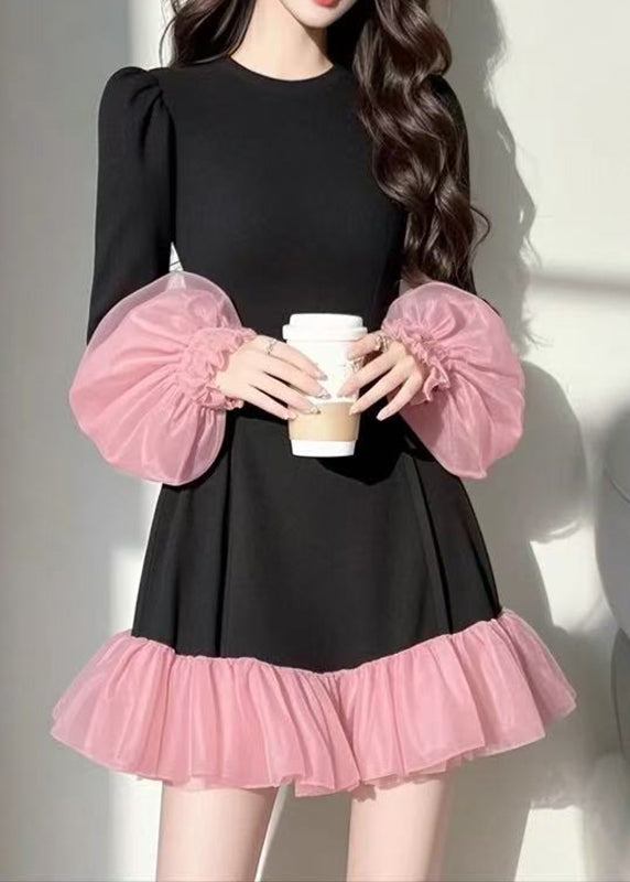 Robe de vacances décontractée à manches bouffantes et patchwork noire en tulle moyen