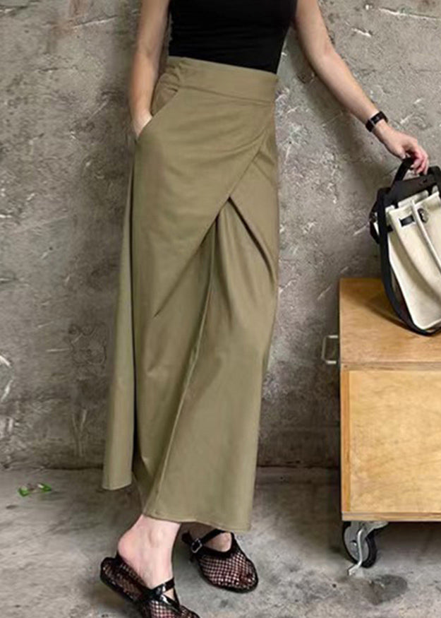 Lässiger Maxi-Patchworkrock mit hohen Khaki-Taschen und asymmetrischer Taille