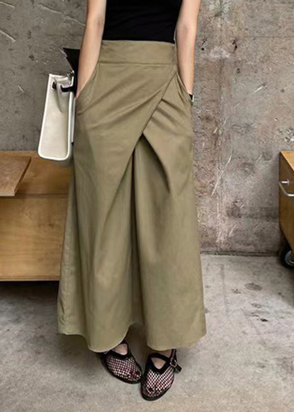 Lässiger Maxi-Patchworkrock mit hohen Khaki-Taschen und asymmetrischer Taille